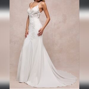 Lulus White Lace fitted low back Wedding Dress Lg